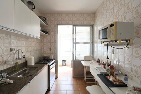 Cozinha de apartamento para alugar com 2 quartos, 100m² em Balneario Cidade Atlantica, Guarujá