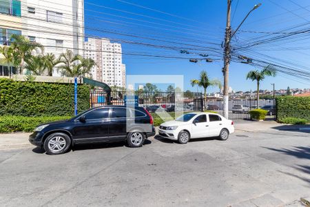 Fachada de apartamento à venda com 2 quartos, 52m² em Vila Carmosina, São Paulo