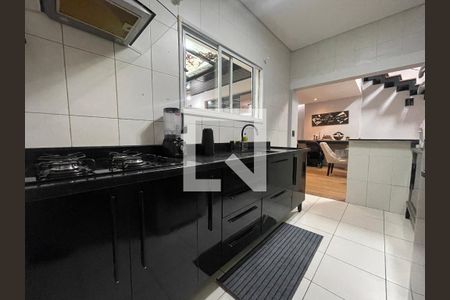 Cozinha de casa de condomínio à venda com 3 quartos, 160m² em Rio Pequeno, São Paulo