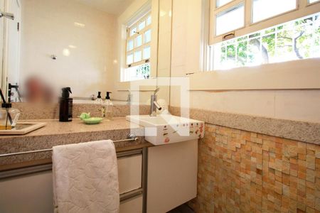 Banheiro da Sala de Estar de casa à venda com 4 quartos, 397m² em Luxemburgo, Belo Horizonte