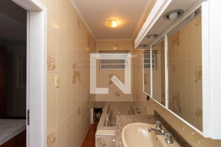 Banheiro da Suíte 1 de casa à venda com 4 quartos, 160m² em Vila Sabrina, São Paulo