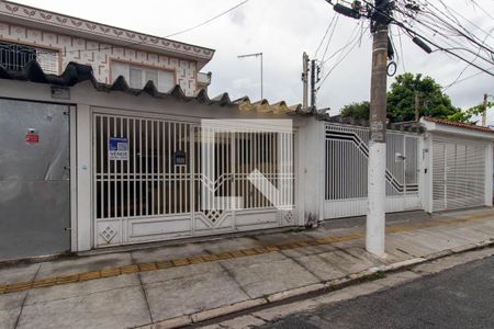Fachada de casa à venda com 4 quartos, 160m² em Vila Sabrina, São Paulo