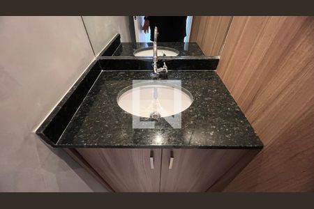 Lavabo de apartamento para alugar com 1 quarto, 47m² em Pinheiros, São Paulo