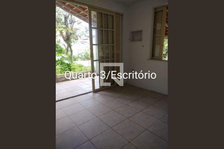 Casa à venda com 3 quartos, 133m² em Piratininga, Niterói