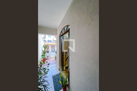 Hall de entrada de casa à venda com 3 quartos, 270m² em Vila Canero, São Paulo
