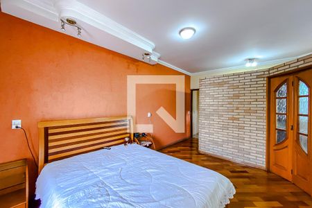 Suíte de casa à venda com 3 quartos, 270m² em Vila Canero, São Paulo