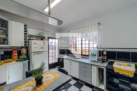 Cozinha de casa à venda com 3 quartos, 270m² em Vila Canero, São Paulo