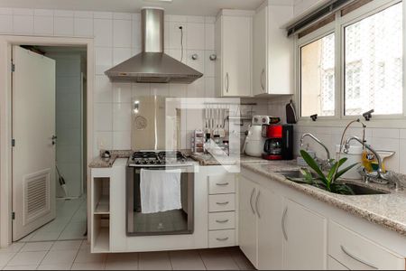 Cozinha de apartamento à venda com 3 quartos, 167m² em Perdizes, São Paulo