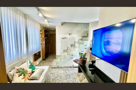 Sala de apartamento à venda com 2 quartos, 80m² em Santa Efigênia, Belo Horizonte