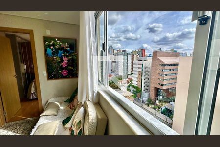 Sala  de apartamento à venda com 2 quartos, 80m² em Santa Efigênia, Belo Horizonte