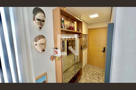 Sala  de apartamento à venda com 2 quartos, 80m² em Santa Efigênia, Belo Horizonte