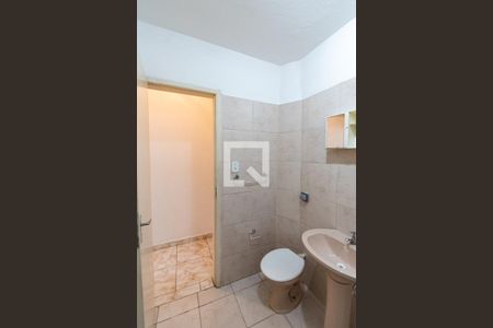 Banheiro de kitnet/studio para alugar com 1 quarto, 25m² em Liberdade, São Paulo