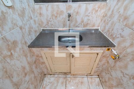 Cozinha de kitnet/studio para alugar com 1 quarto, 25m² em Liberdade, São Paulo