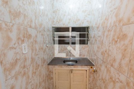 Cozinha de kitnet/studio para alugar com 1 quarto, 25m² em Liberdade, São Paulo