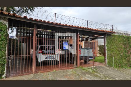 Fachada de casa à venda com 3 quartos, 290m² em Jardim Umuarama, São Paulo