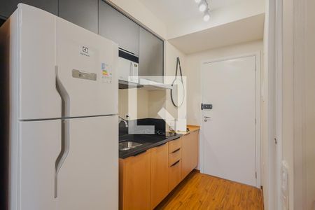 Cozinha de apartamento para alugar com 1 quarto, 27m² em Pinheiros, São Paulo