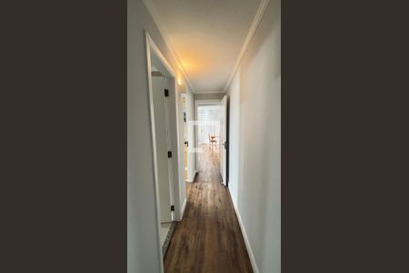 Corredor de apartamento à venda com 3 quartos, 98m² em Vila Bastos, Santo André