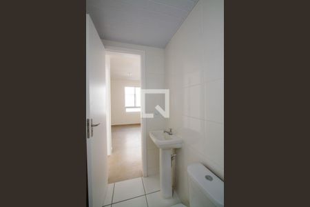 Banheiro de apartamento para alugar com 2 quartos, 40m² em Vila Graziela, Curitiba