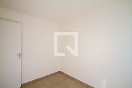 Quarto 2 de apartamento para alugar com 2 quartos, 40m² em Vila Graziela, Curitiba