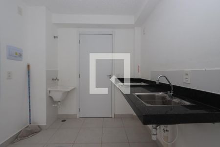 Cozinha/Área de serviço de apartamento para alugar com 2 quartos, 44m² em Parque Sao Rafael, São Paulo