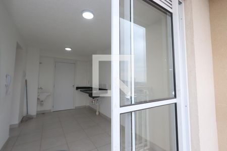 Varanda da sala de apartamento para alugar com 2 quartos, 44m² em Parque Sao Rafael, São Paulo