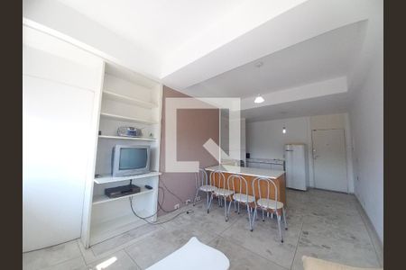 Sala/Cozinha de apartamento para alugar com 1 quarto, 45m² em Itararé, São Vicente