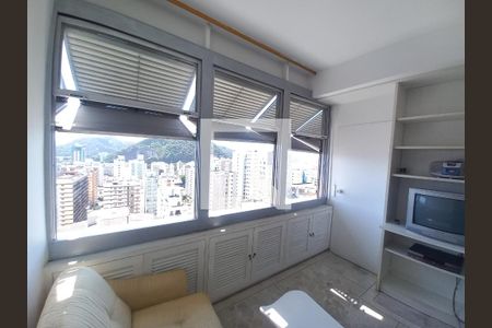 Sala/Cozinha de apartamento para alugar com 1 quarto, 45m² em Itararé, São Vicente