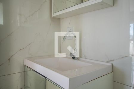 Banheiro Social 1 de apartamento à venda com 2 quartos, 176m² em Partenon, Porto Alegre
