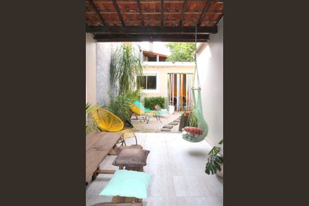 Quintal e edícula de casa à venda com 3 quartos, 175m² em Jardim Maraba(zona Sul), São Paulo