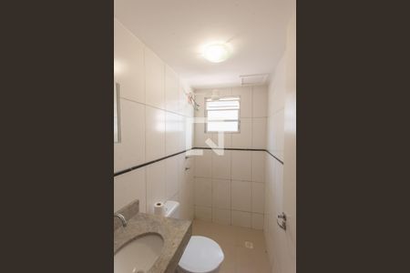 Banheiro de apartamento à venda com 1 quarto, 30m² em Loteamento Parque São Martinho, Campinas