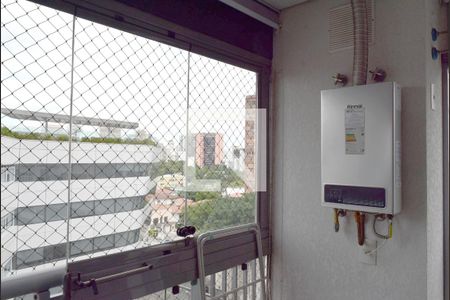 Varanda de kitnet/studio para alugar com 1 quarto, 35m² em Pinheiros, São Paulo