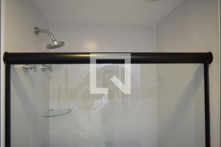 Banheiro de kitnet/studio para alugar com 1 quarto, 35m² em Pinheiros, São Paulo
