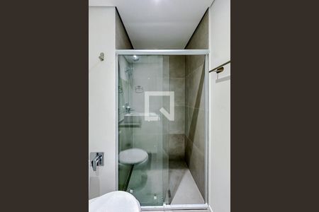 Banheiro de kitnet/studio para alugar com 1 quarto, 25m² em Vila Regente Feijó, São Paulo