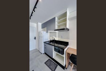 Cozinha de kitnet/studio para alugar com 1 quarto, 25m² em Vila Regente Feijó, São Paulo
