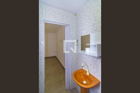 Banheiro da Suíte de casa para alugar com 1 quarto, 50m² em Vila Tolstoi, São Paulo