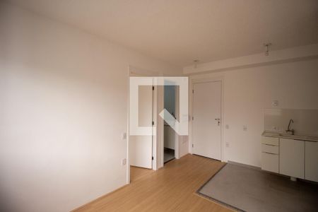 Sala de apartamento para alugar com 2 quartos, 35m² em Conjunto Residencial José Bonifácio, São Paulo