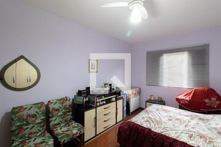 Casa 1 - Quarto 1 de casa à venda com 5 quartos, 170m² em Vila Londrina, São Paulo