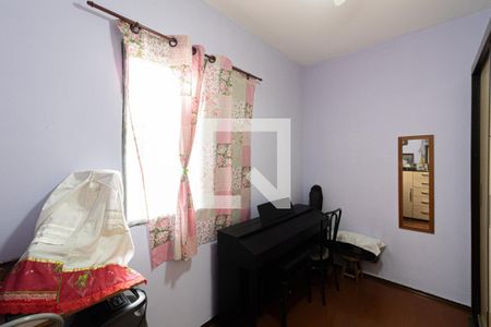 Casa 1 - Quarto 2 de casa à venda com 5 quartos, 170m² em Vila Londrina, São Paulo