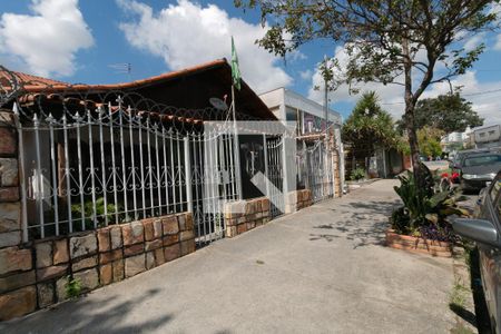 Fachada de casa à venda com 4 quartos, 490m² em Planalto, Belo Horizonte