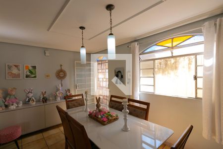 Copa de casa à venda com 4 quartos, 490m² em Planalto, Belo Horizonte