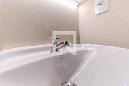 Banheiro de apartamento à venda com 1 quarto, 27m² em Vila Buarque, São Paulo