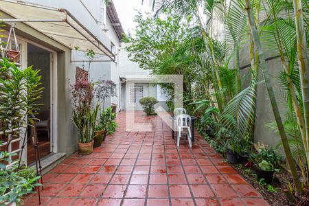 Quintal de casa à venda com 3 quartos, 167m² em Santo Amaro, São Paulo