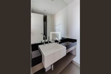 Banheiro de kitnet/studio para alugar com 1 quarto, 25m² em Vila Mariana, São Paulo