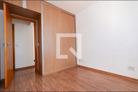 Quarto1 de apartamento para alugar com 3 quartos, 74m² em Graça, Belo Horizonte