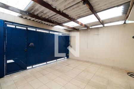 Garagem de casa à venda com 2 quartos, 90m² em Jardim Fernandes, São Paulo