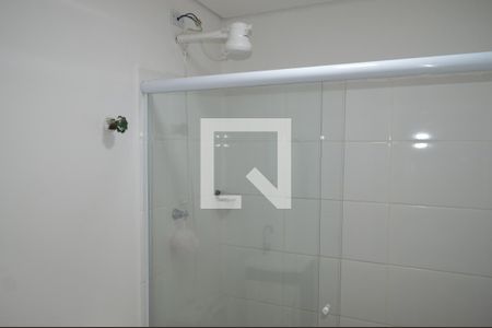 Banheiro de kitnet/studio para alugar com 1 quarto, 18m² em Mirandópolis, São Paulo