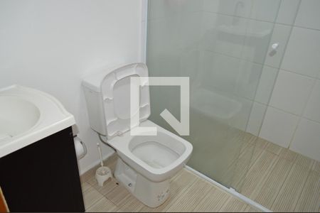 Banheiro de kitnet/studio para alugar com 1 quarto, 18m² em Mirandópolis, São Paulo