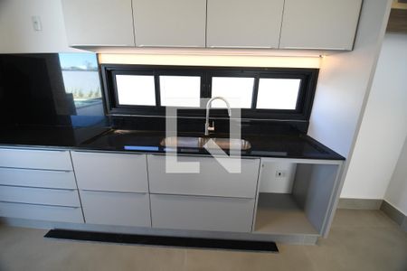 Cozinha de casa de condomínio à venda com 3 quartos, 360m² em Campinas , Campinas