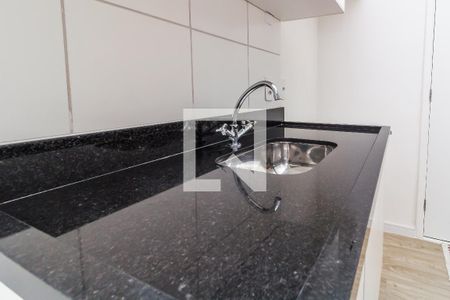 Cozinha de apartamento para alugar com 2 quartos, 37m² em Água Branca, São Paulo