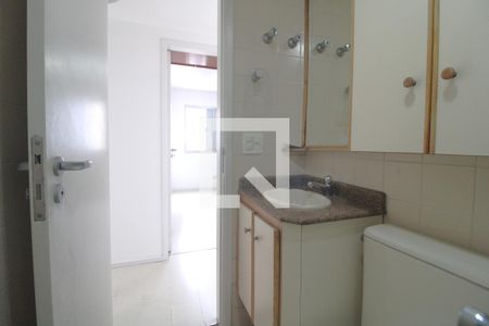Banheiro  de apartamento à venda com 3 quartos, 78m² em Vila Sofia, São Paulo